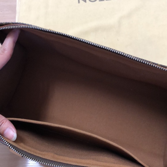 🌸🌸AUTHENTIC🌸🌸 Louis Vuitton Poppin Court - Picture 5 of 14